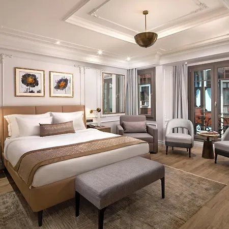 Mula 3* Estambul