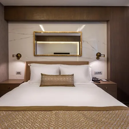 Mula Hotell 5*