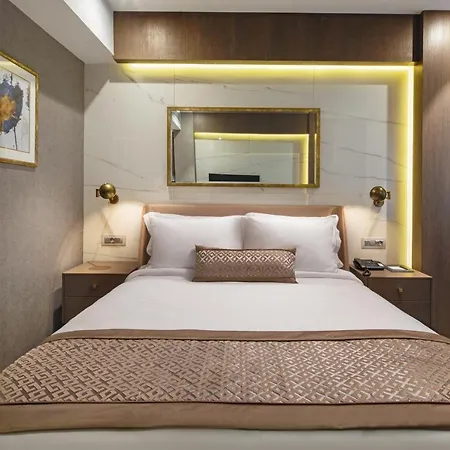 Hotel Mula 5*