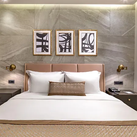 Mula Hotell 5*