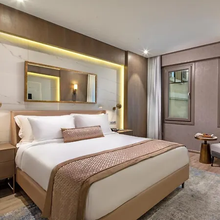 Hotel Mula 5*